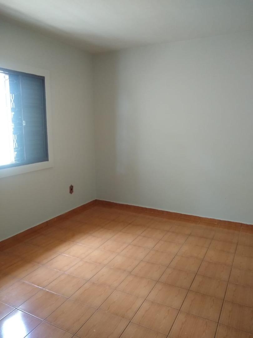 Casa para alugar com 3 quartos, 88m² - Foto 13