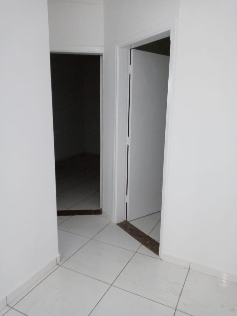 Apartamento à venda com 2 quartos, 58m² - Foto 11