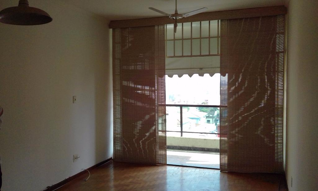 Apartamento à venda com 2 quartos, 110m² - Foto 2