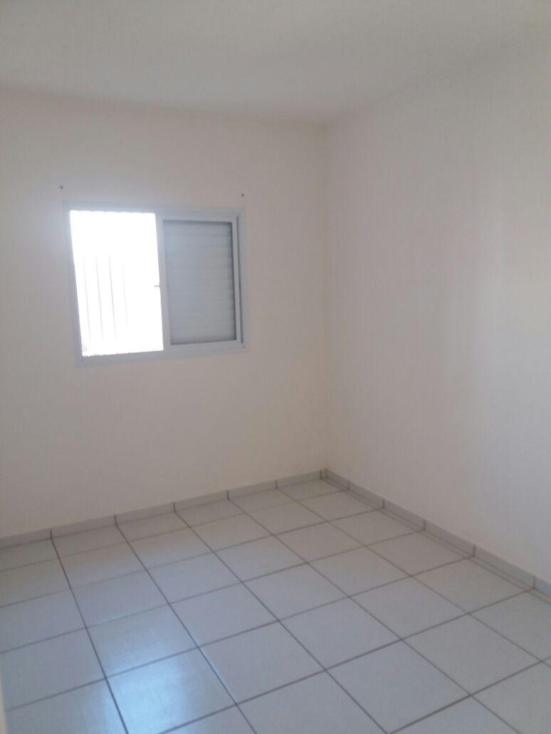 Casa à venda com 2 quartos, 53m² - Foto 3