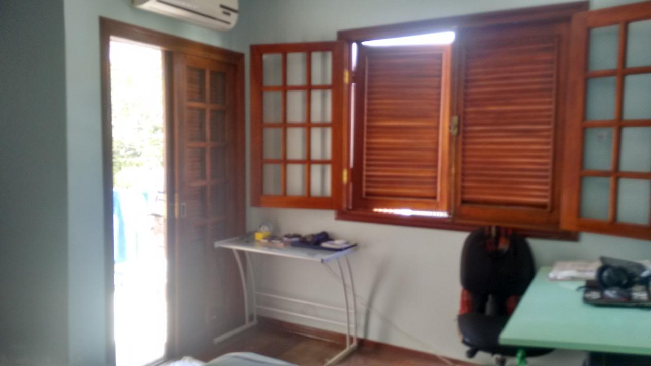 Casa à venda com 3 quartos, 240m² - Foto 17