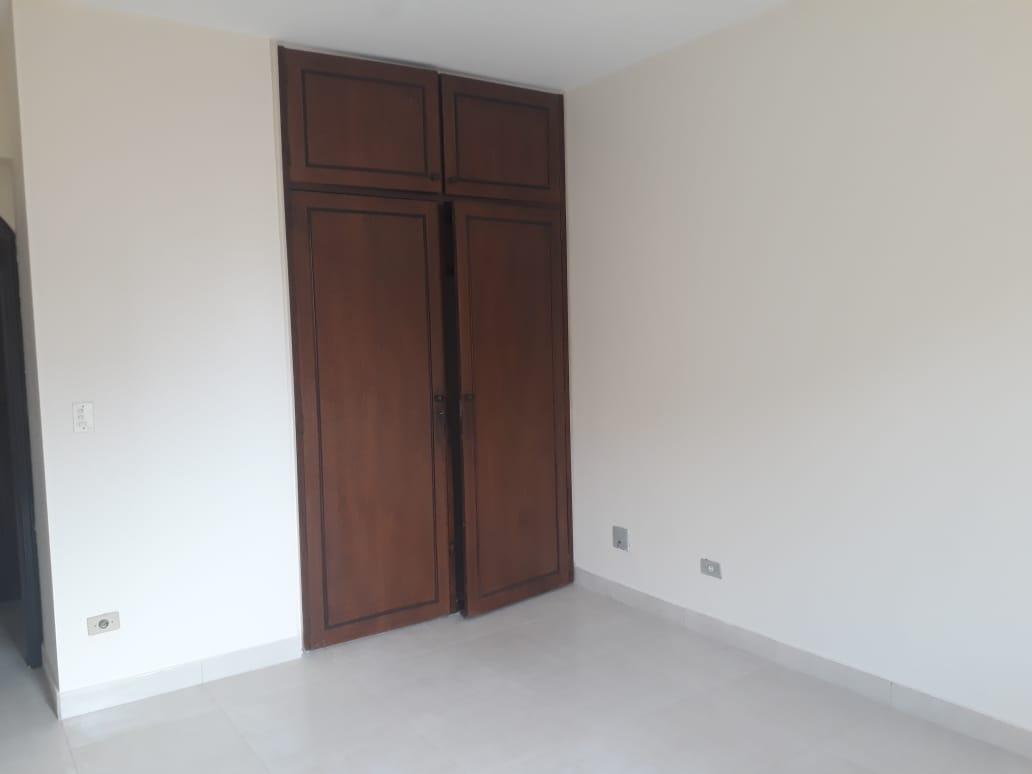 Apartamento à venda com 3 quartos, 153m² - Foto 8