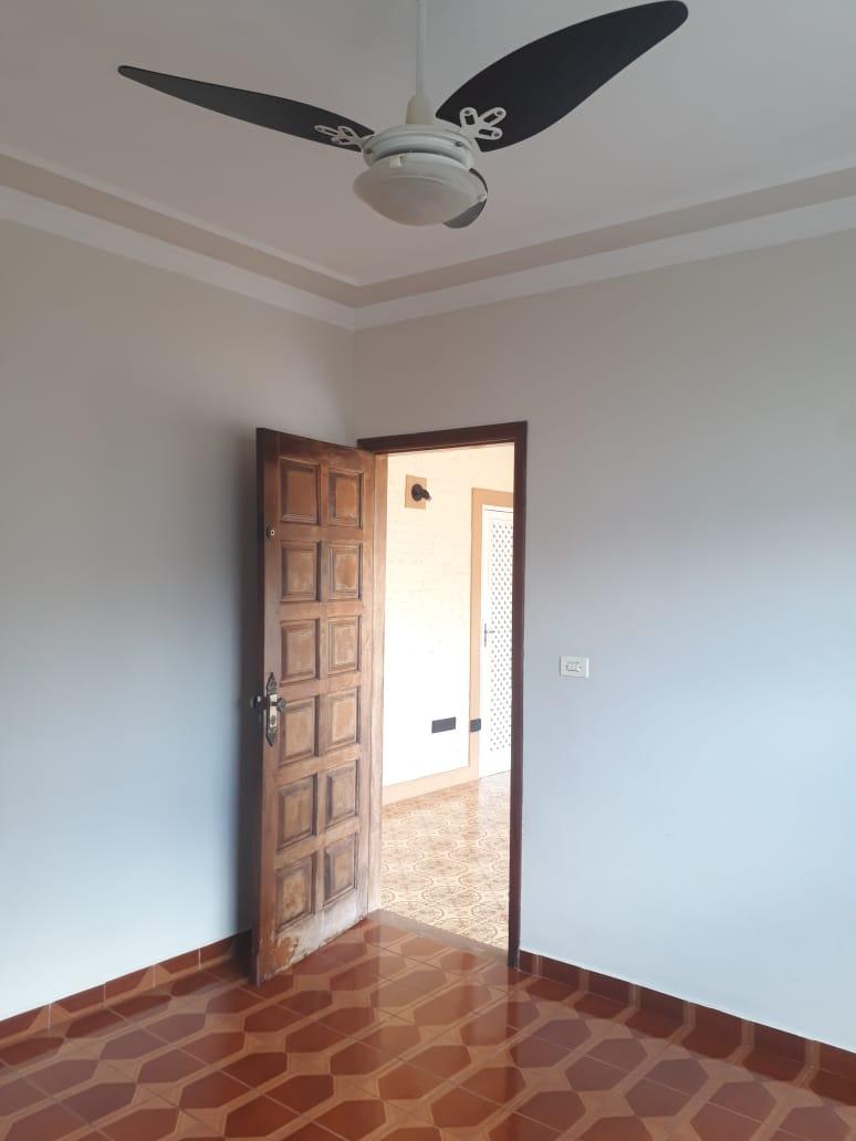 Casa à venda com 3 quartos, 92m² - Foto 2