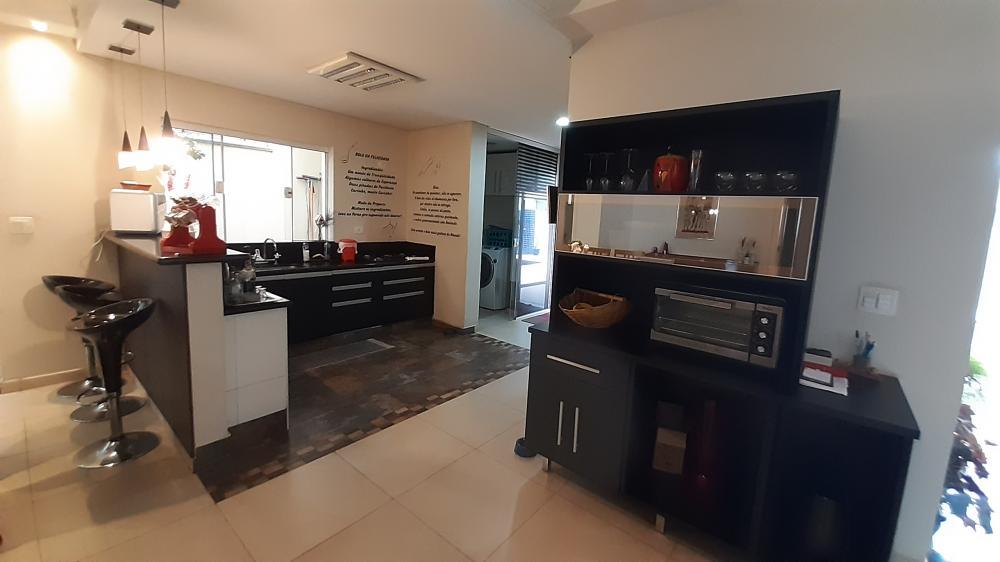 Casa de Condomínio à venda com 4 quartos, 310m² - Foto 16