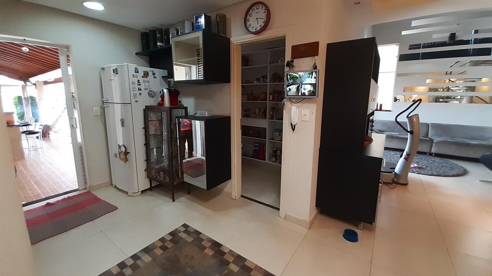 Casa de Condomínio à venda com 4 quartos, 310m² - Foto 17