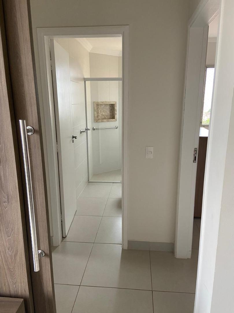 Apartamento à venda com 2 quartos, 77m² - Foto 11