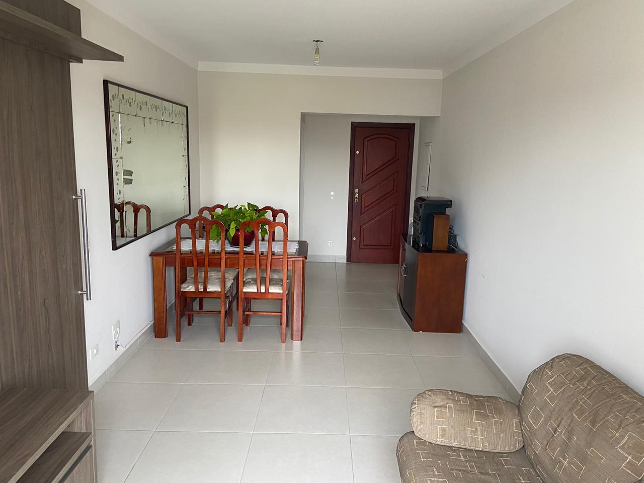 Apartamento à venda com 2 quartos, 77m² - Foto 2