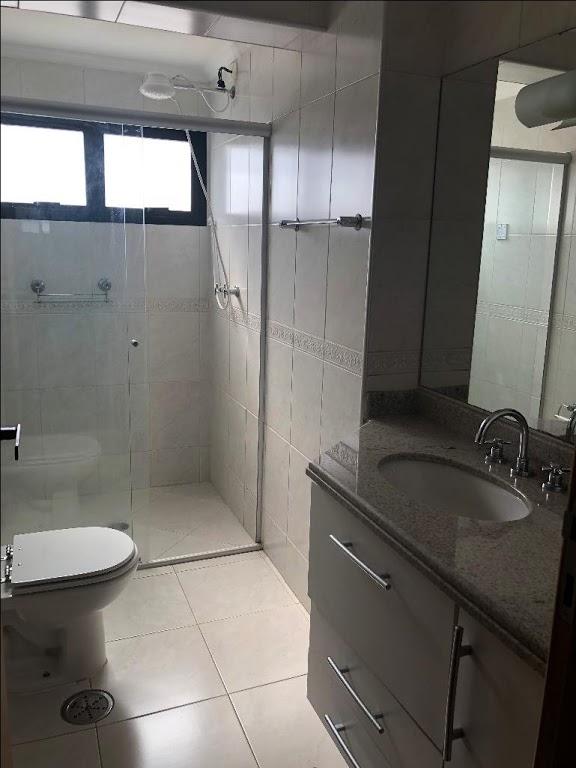 Apartamento à venda com 3 quartos, 136m² - Foto 29