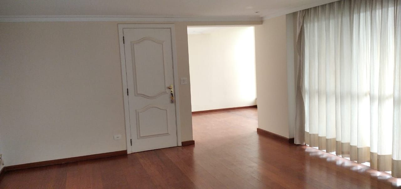 Apartamento à venda com 3 quartos, 146m² - Foto 2