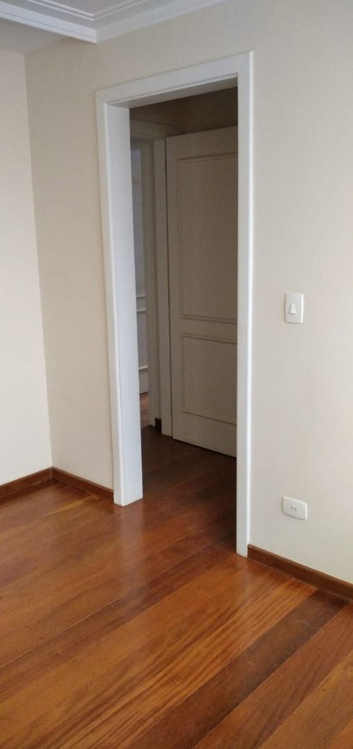 Apartamento à venda com 3 quartos, 146m² - Foto 4