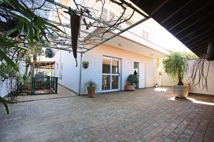 Casa de Condomínio à venda com 3 quartos, 302m² - Foto 18