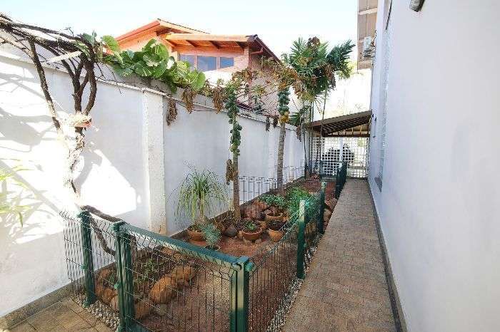 Casa de Condomínio à venda com 3 quartos, 302m² - Foto 9