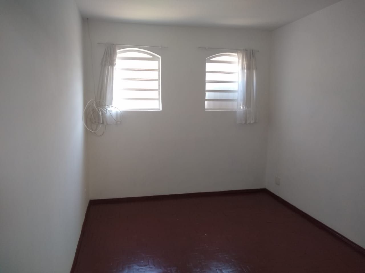 Casa à venda com 2 quartos, 79m² - Foto 4