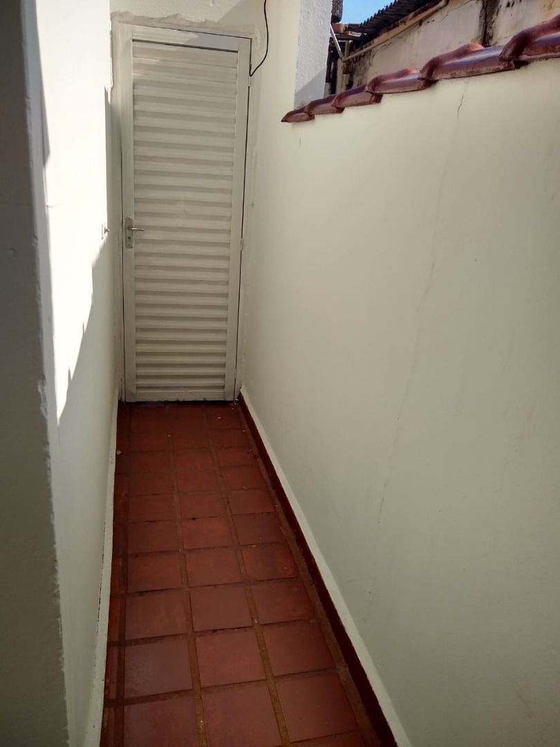 Casa à venda com 2 quartos, 79m² - Foto 5