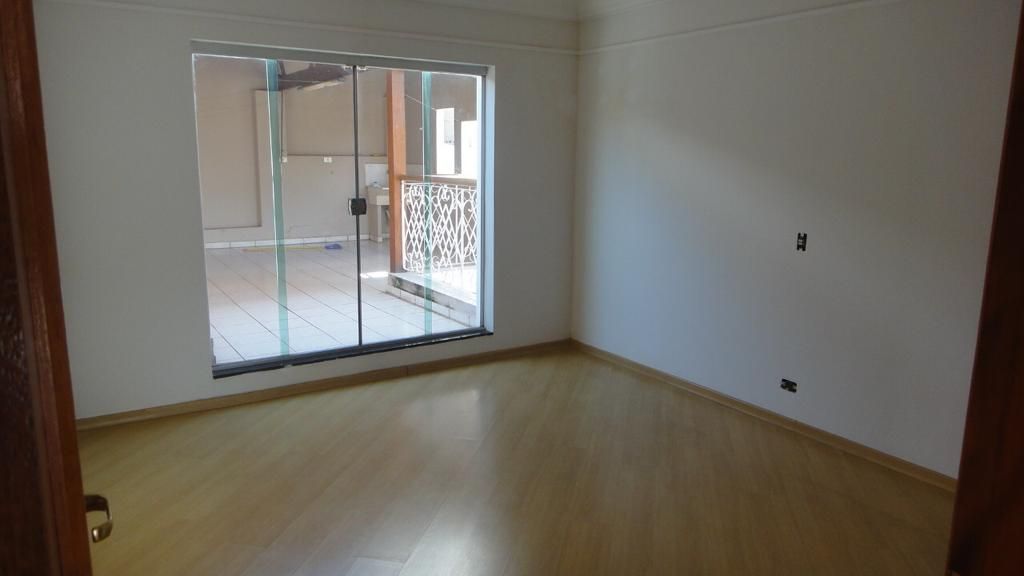 Casa à venda com 3 quartos, 357m² - Foto 26