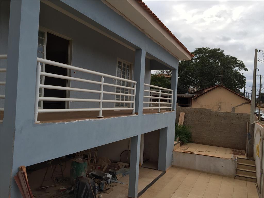 Casa à venda com 3 quartos, 206m² - Foto 3