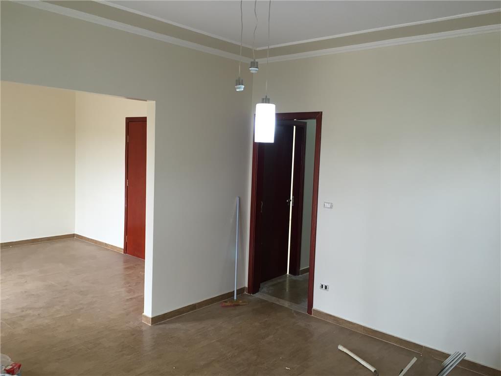 Casa à venda com 3 quartos, 206m² - Foto 9