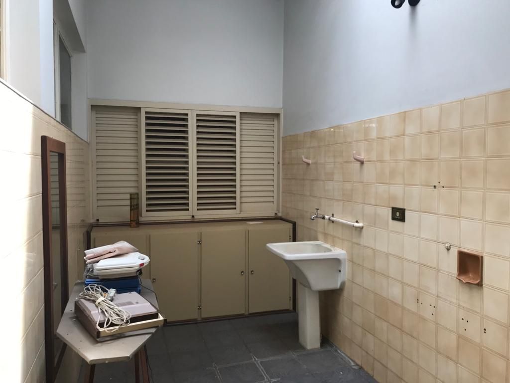 Casa Comercial à venda com 3 quartos, 150m² - Foto 12