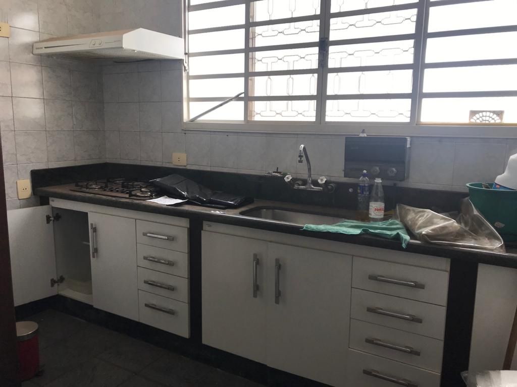 Casa Comercial à venda com 3 quartos, 150m² - Foto 14