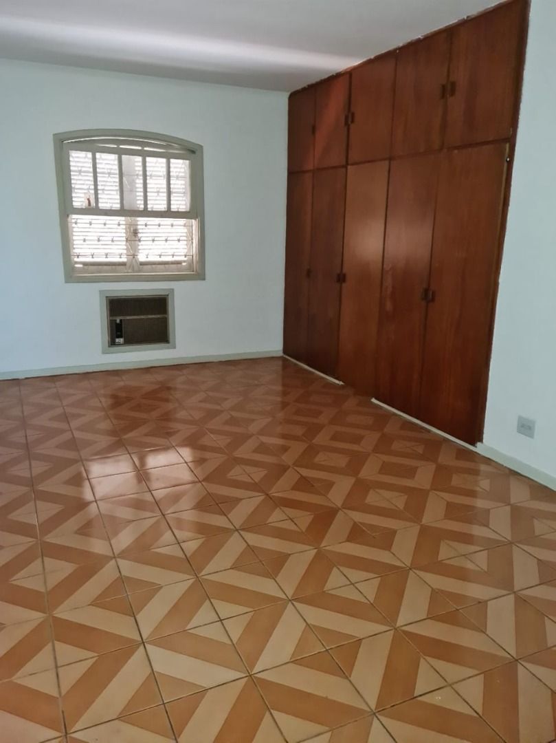 Casa à venda com 4 quartos, 353m² - Foto 12