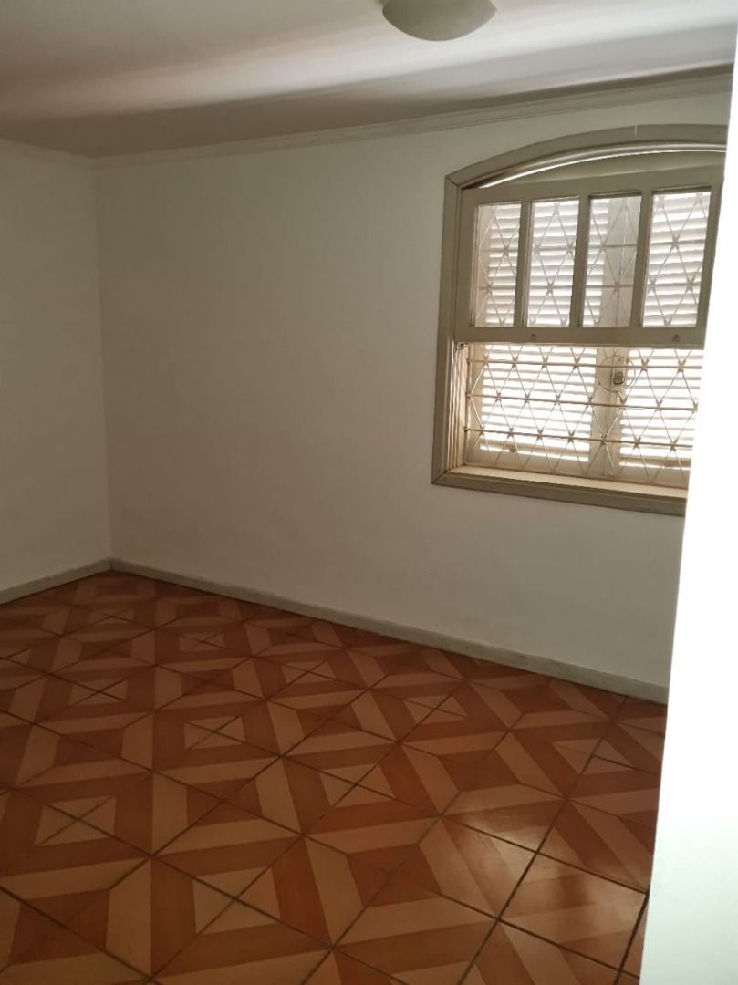 Casa à venda com 4 quartos, 353m² - Foto 13