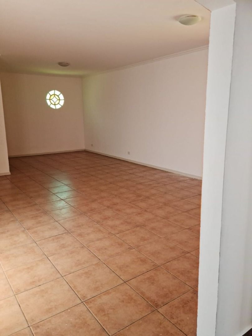 Casa à venda com 4 quartos, 353m² - Foto 2