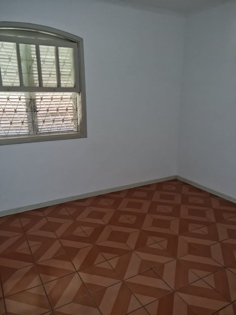 Casa à venda com 4 quartos, 353m² - Foto 22