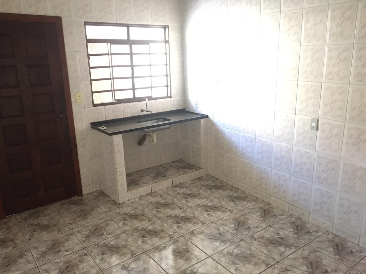 Casa à venda com 2 quartos, 278m² - Foto 9