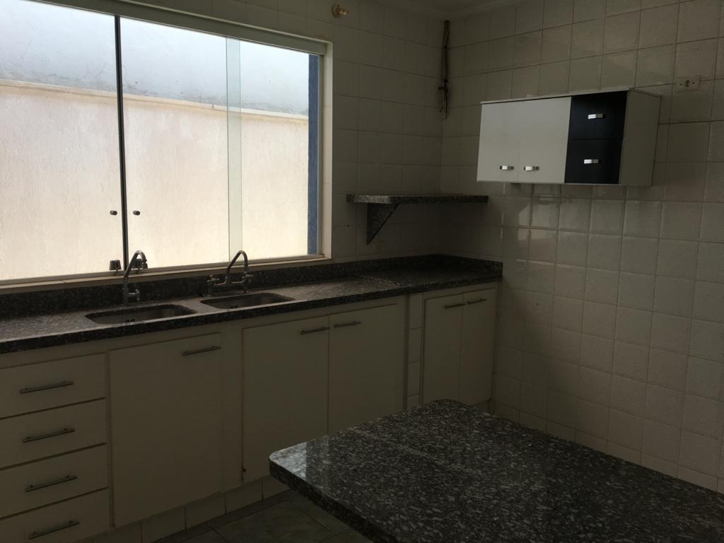 Casa à venda com 3 quartos, 280m² - Foto 9