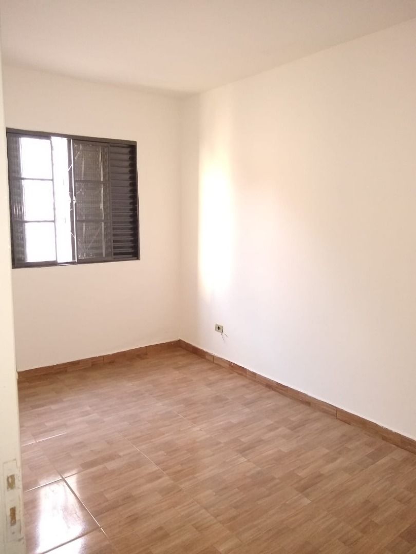 Casa para alugar com 3 quartos, 100m² - Foto 10