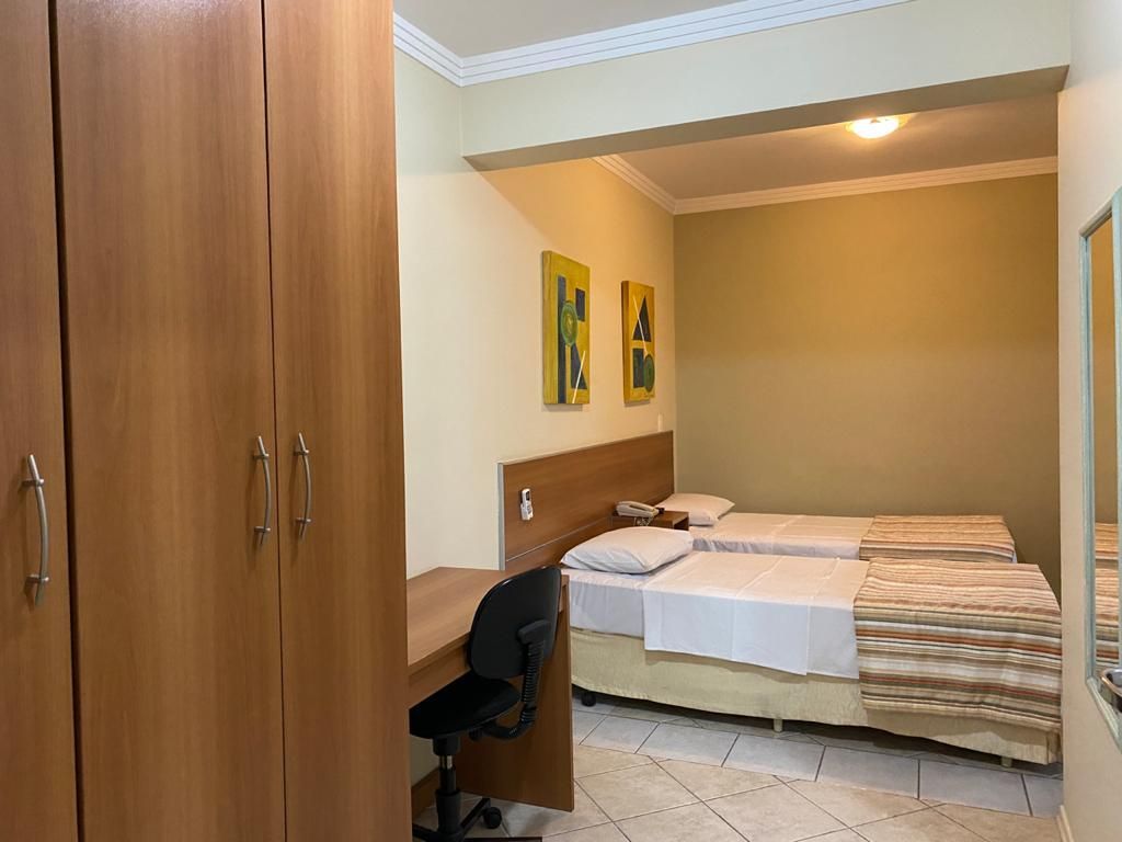 Apartamento à venda com 1 quarto, 37m² - Foto 2