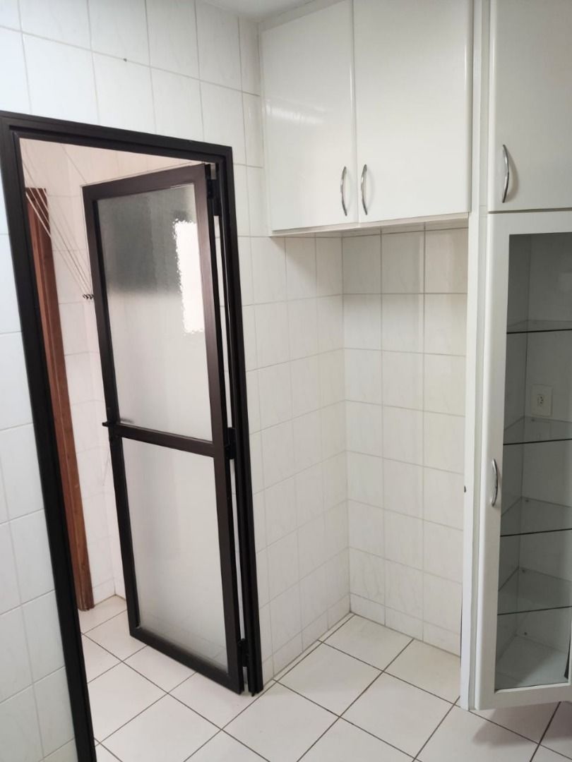 Apartamento à venda com 3 quartos, 84m² - Foto 4