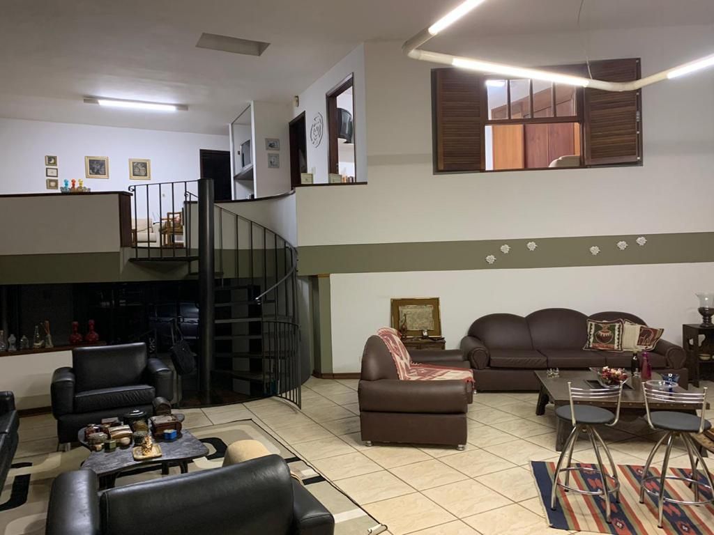 Casa à venda com 3 quartos, 365m² - Foto 6