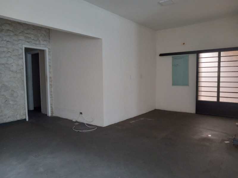 Casa Comercial para alugar com 3 quartos, 217m² - Foto 8