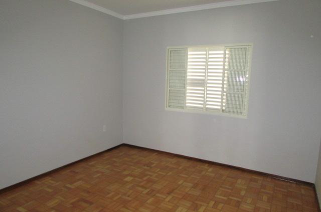 Casa à venda com 3 quartos, 130m² - Foto 11