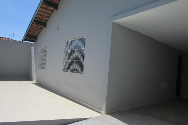 Casa à venda com 3 quartos, 130m² - Foto 2