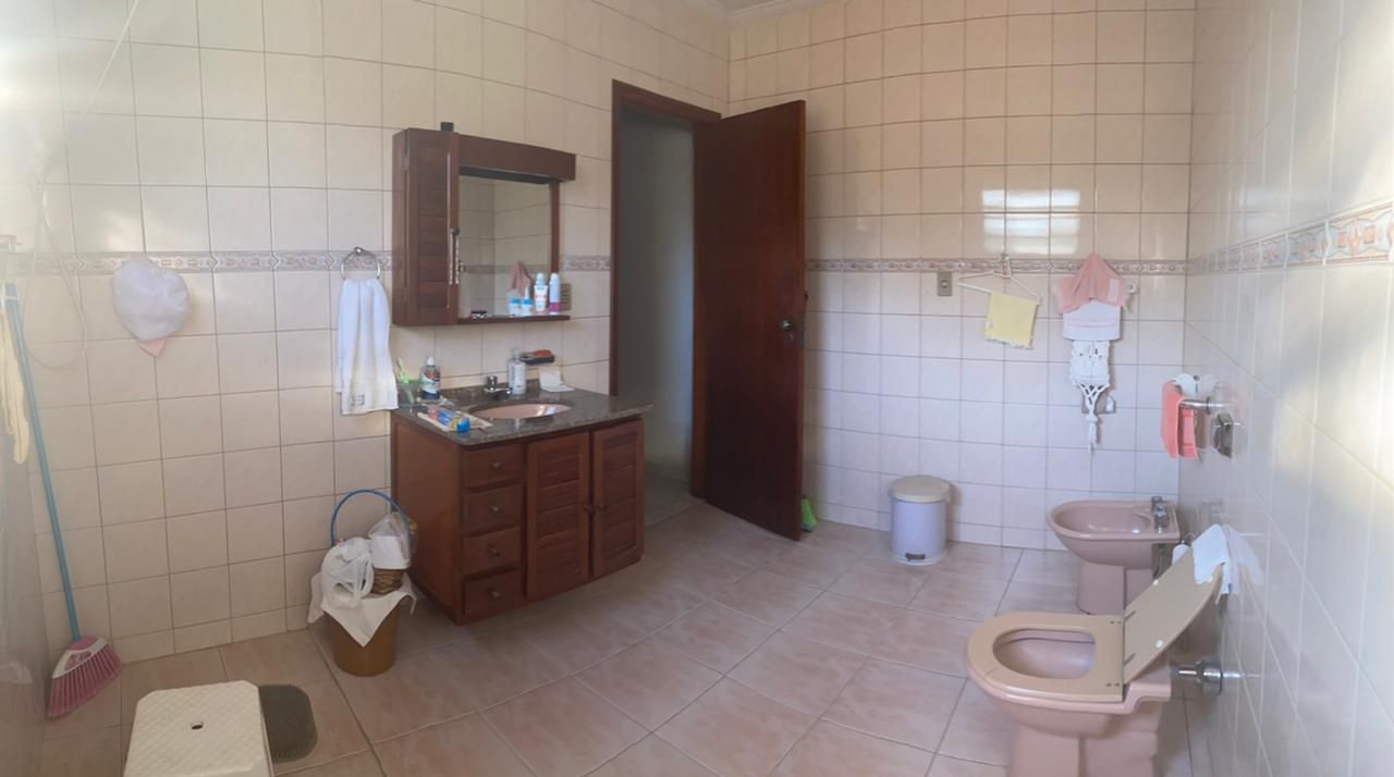 Chácara à venda com 5 quartos, 350m² - Foto 2