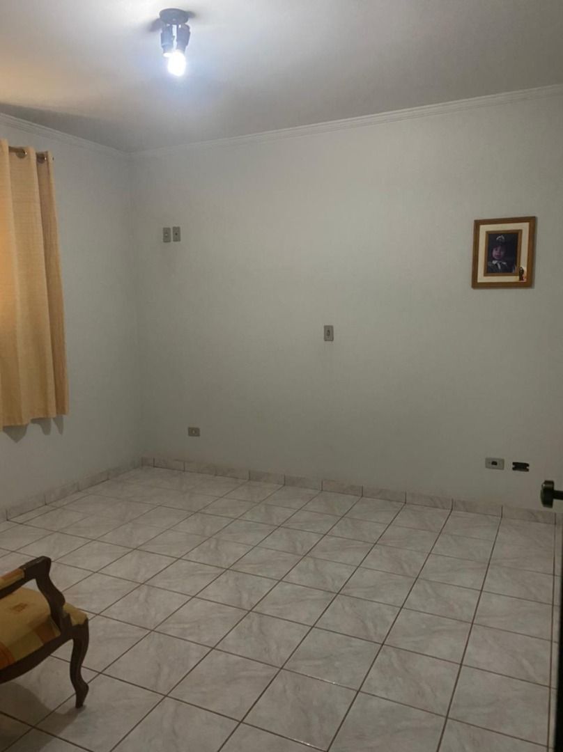 Chácara à venda com 5 quartos, 350m² - Foto 4