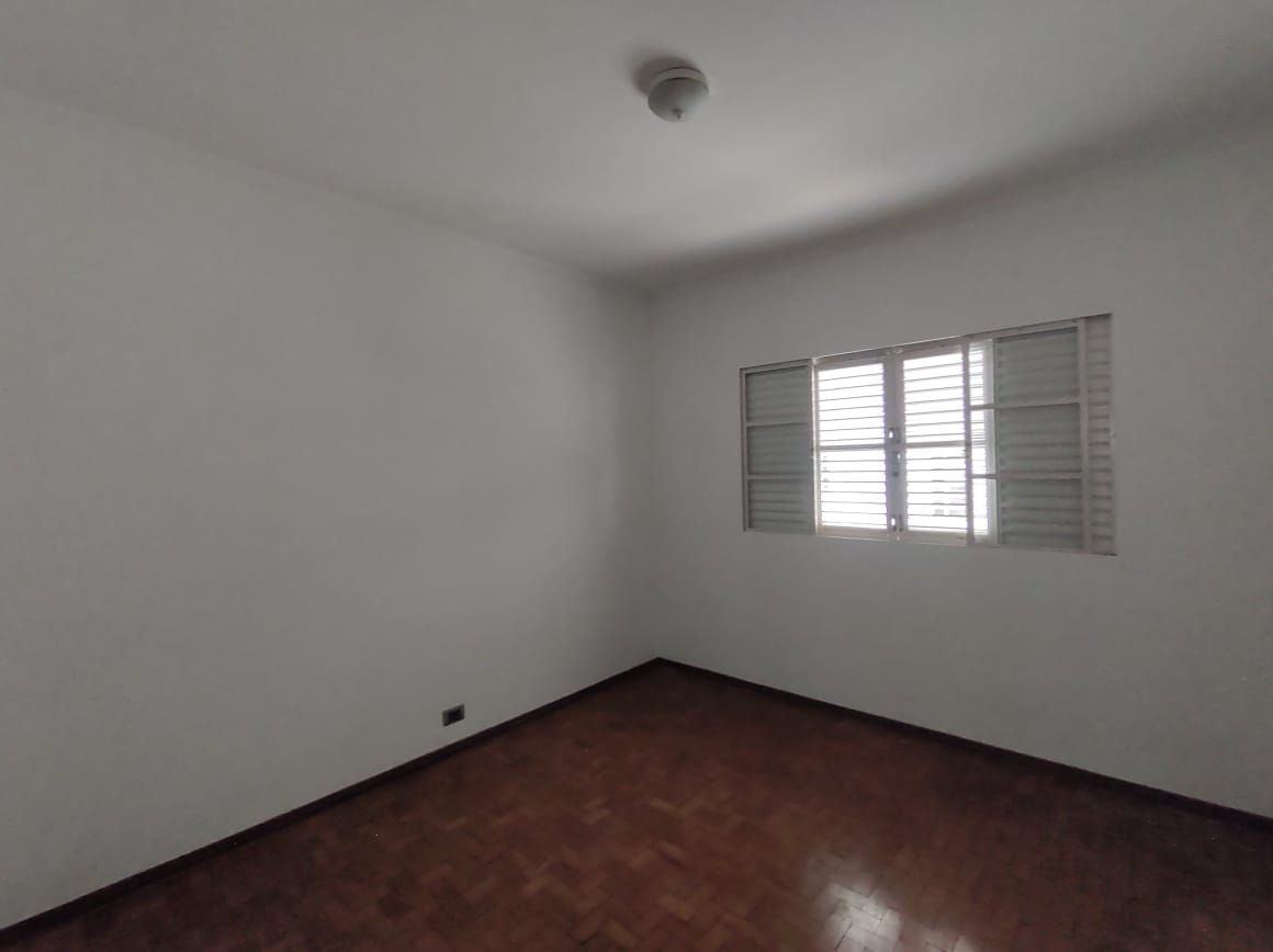 Casa Comercial para alugar com 3 quartos, 219m² - Foto 10