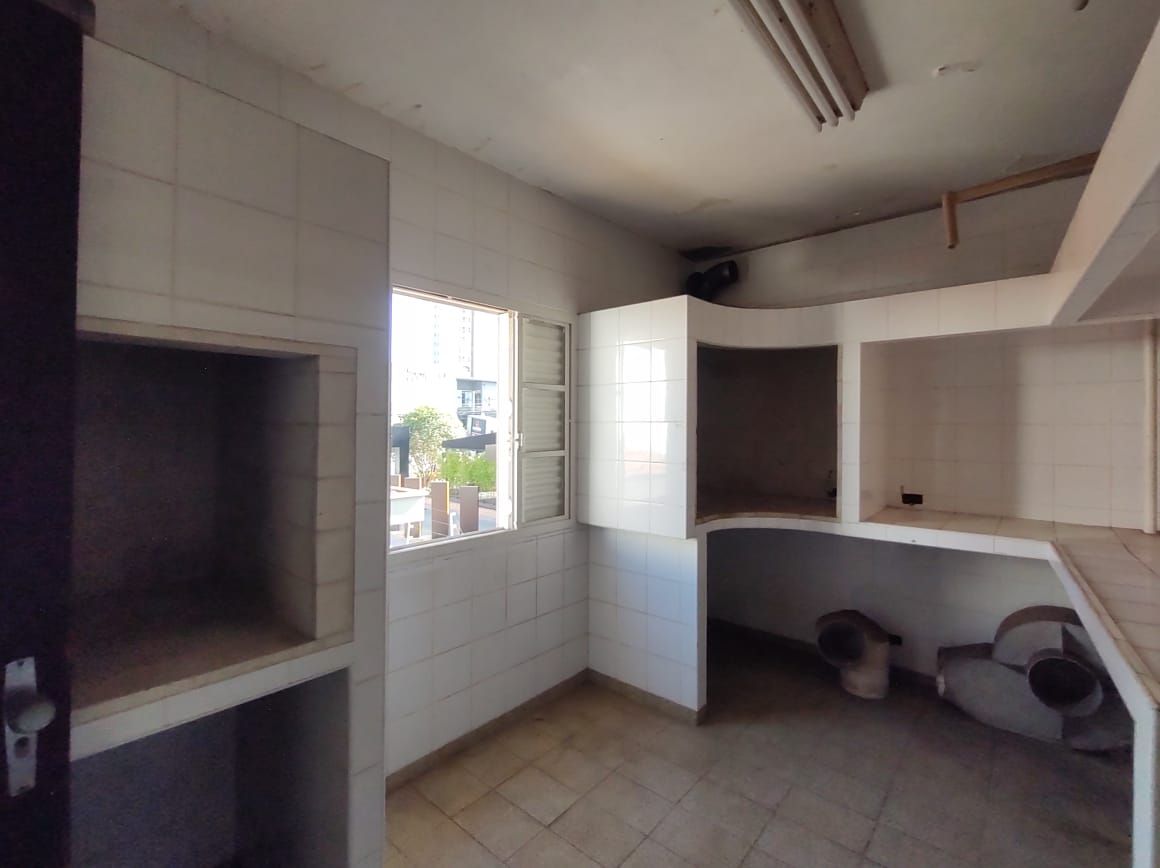 Casa Comercial para alugar com 3 quartos, 219m² - Foto 16