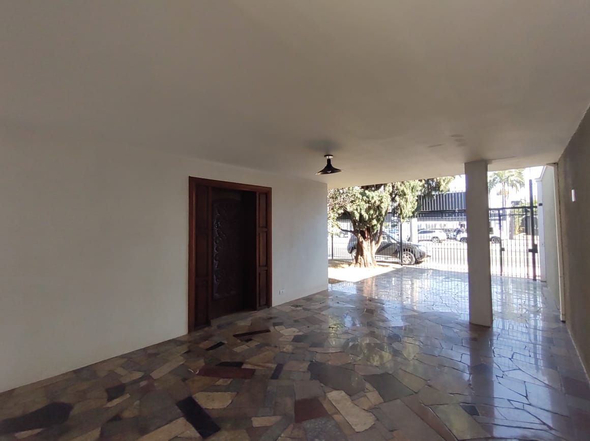 Casa Comercial para alugar com 3 quartos, 219m² - Foto 4