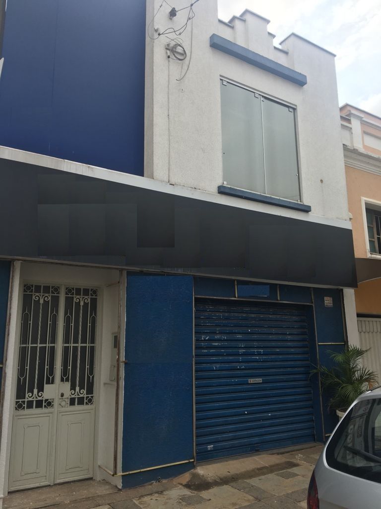 Casa para alugar com 3 quartos, 244m² - Foto 1