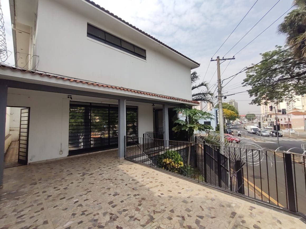 Casa Comercial à venda com 8 quartos, 267m² - Foto 3