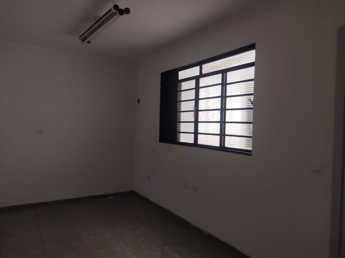 Casa Comercial à venda com 8 quartos, 267m² - Foto 7