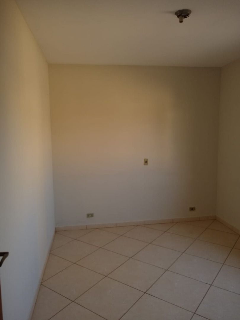 Casa para alugar com 2 quartos, 82m² - Foto 14