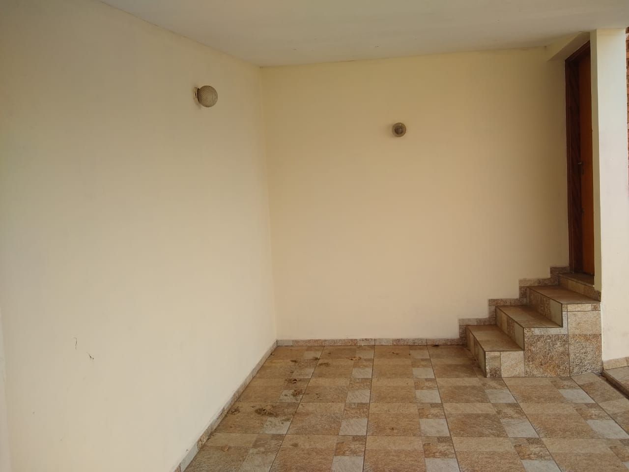 Casa para alugar com 2 quartos, 82m² - Foto 2