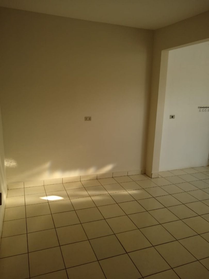 Casa para alugar com 2 quartos, 82m² - Foto 3