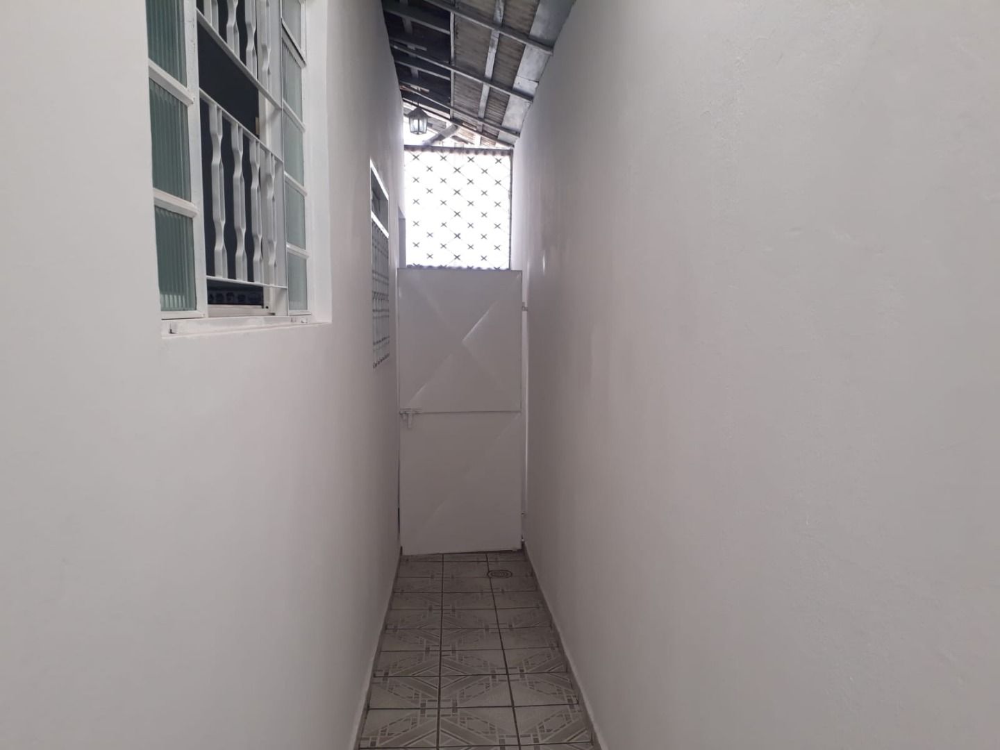 Casa à venda com 2 quartos, 100m² - Foto 11