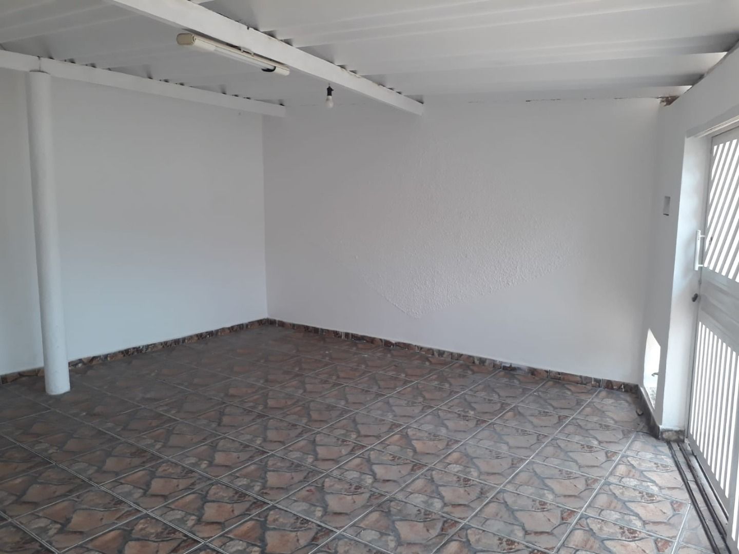 Casa à venda com 2 quartos, 100m² - Foto 3