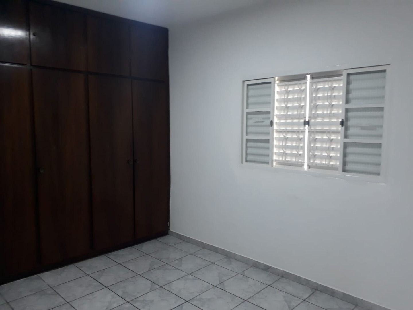 Casa à venda com 2 quartos, 100m² - Foto 8